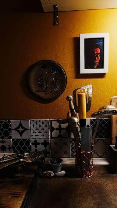 Sahara Studio With Shared Bathroom In City Centre Братислава Экстерьер фото