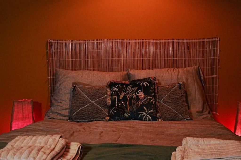 Sahara Studio With Shared Bathroom In City Centre Братислава Экстерьер фото